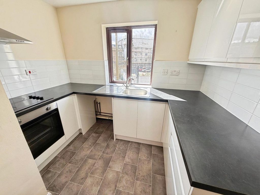 Property photo 3 of 12 Pbox-Img.Jpg