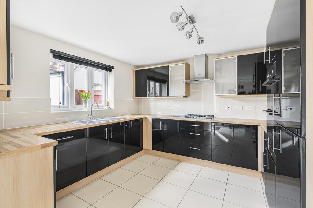 Property photo 2 of 22 3476102_Preview.Jpg