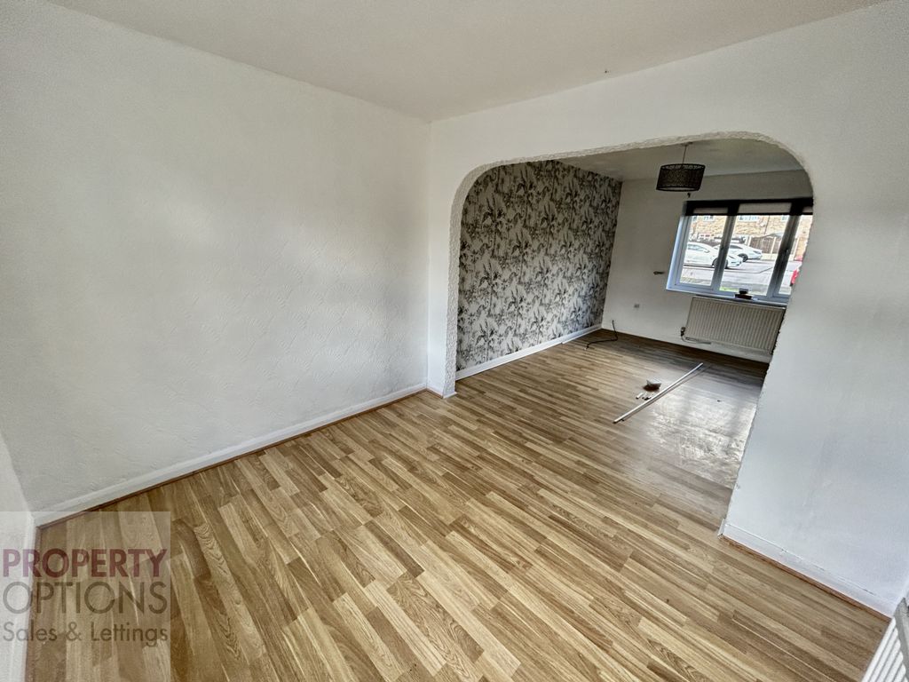 Property photo 3 of 13 Image 4