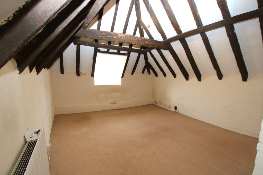 Property photo 2 of 9 30Bhighstreetc