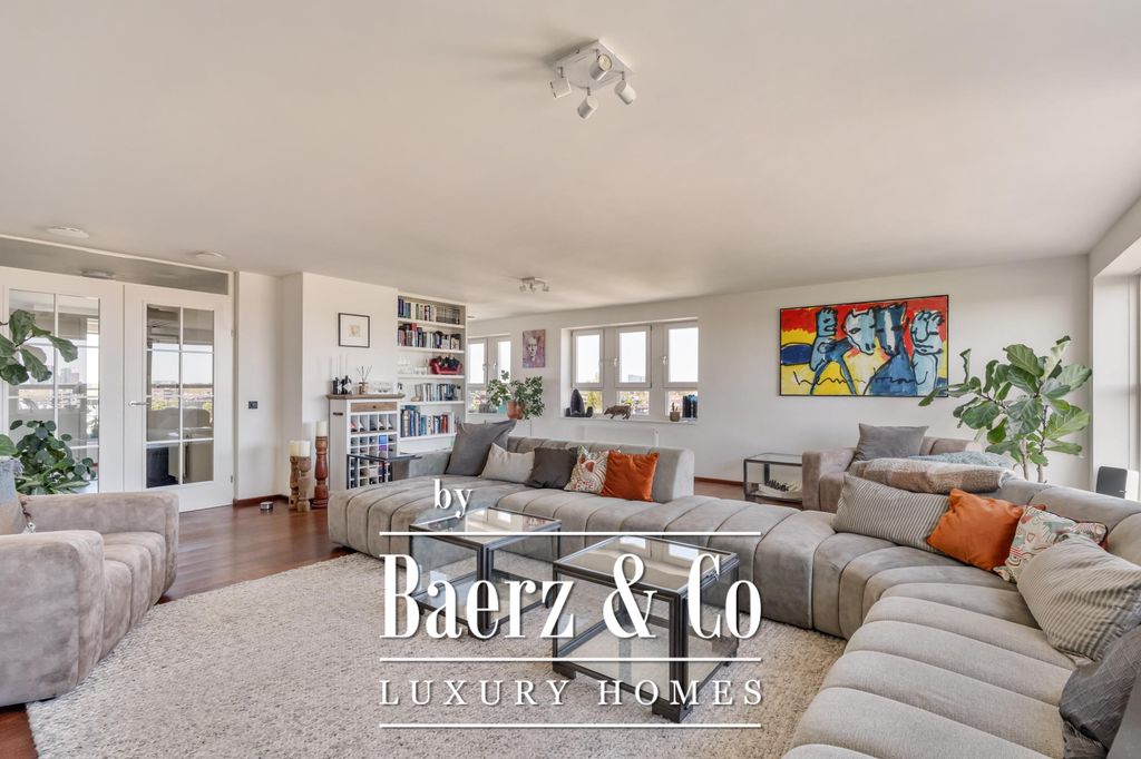 Property photo 1 of 72