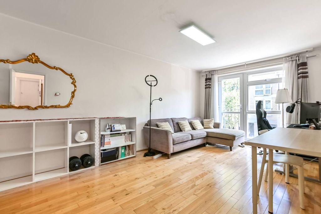 Property photo 2 of 8