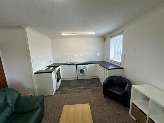 Property photo 3 of 5 Kitchen
