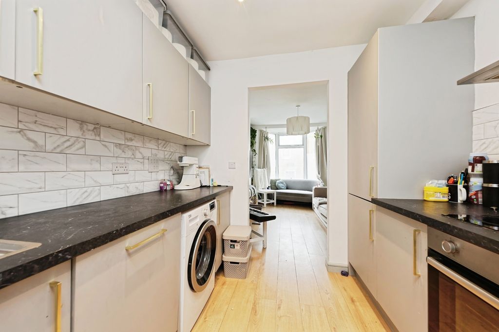 Property photo 3 of 16 Photo