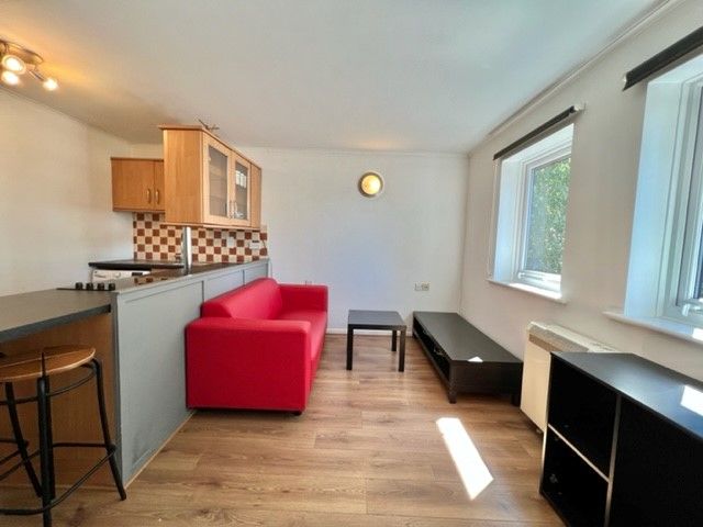 Property photo 3 of 6