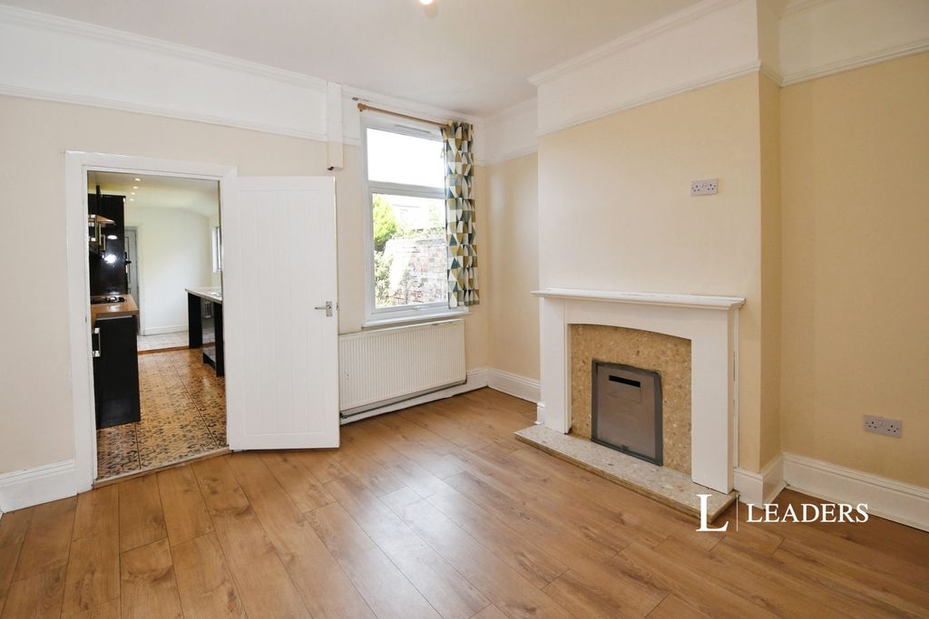 Property photo 3 of 13 Pbox-Img.Jpg
