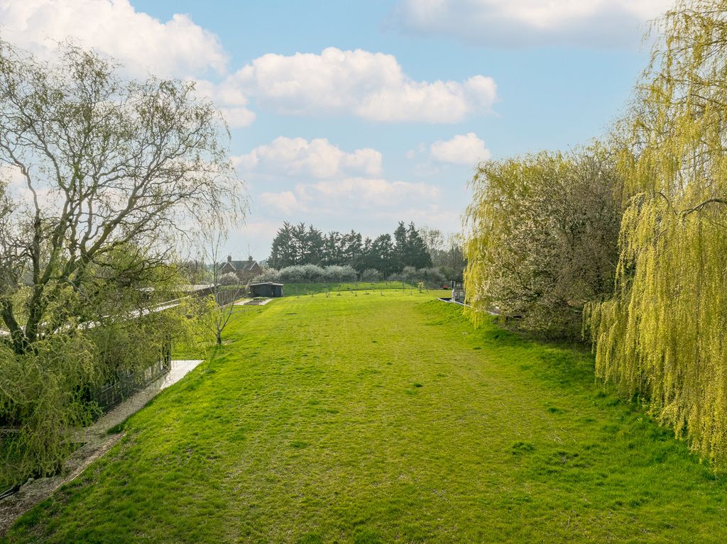 Property photo 3 of 50