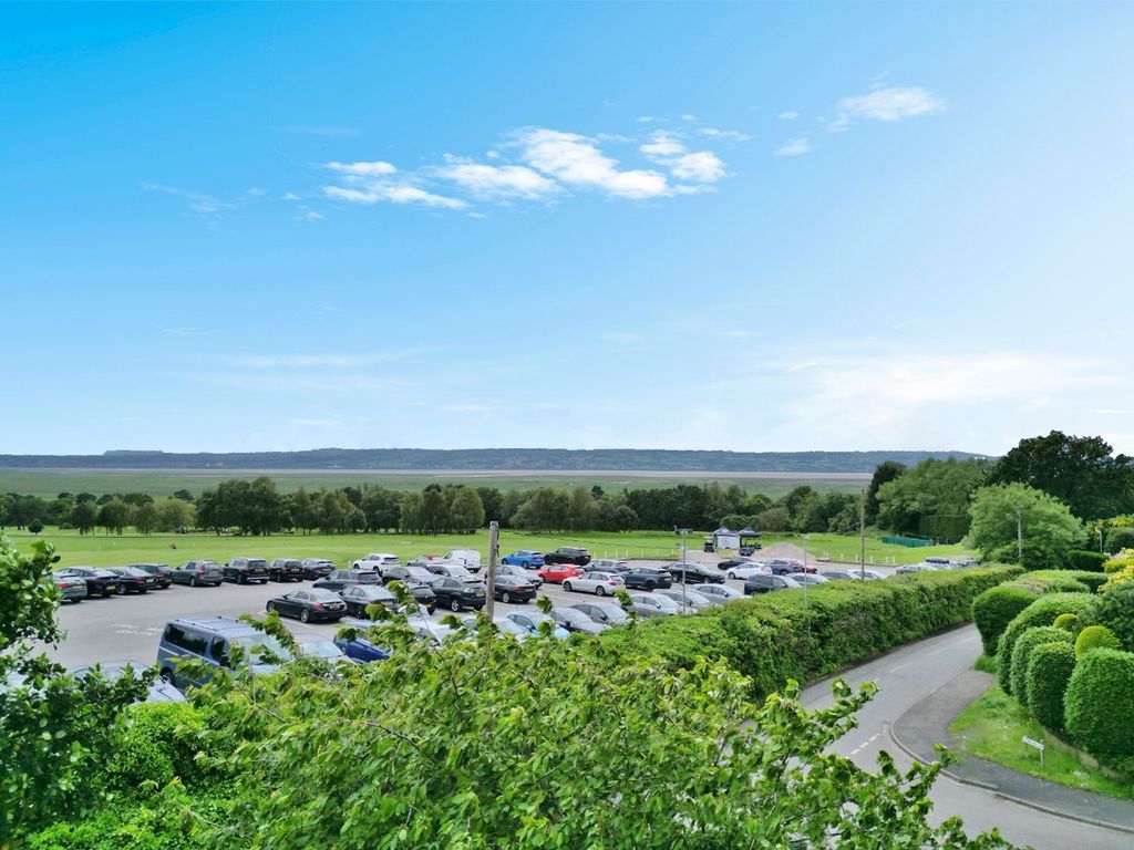 Property photo 2 of 16 Photo 1