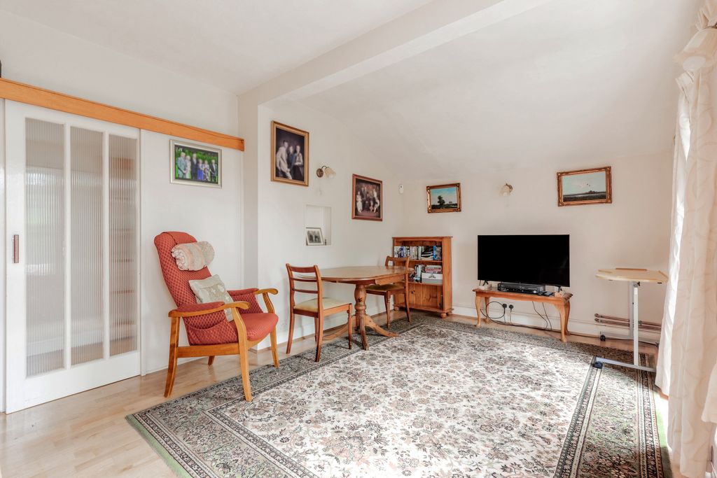 Property photo 3 of 27 A6