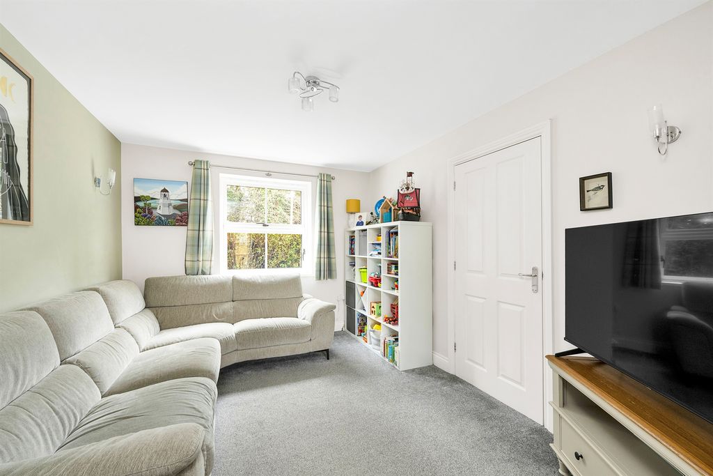 Property photo 2 of 19