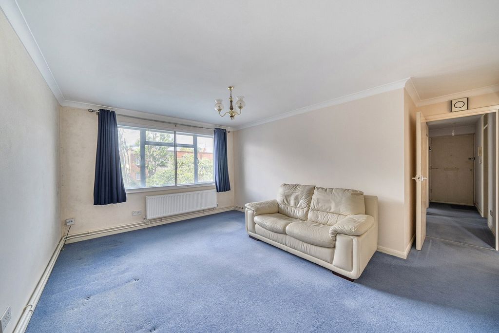 Property photo 2 of 11 1348485-3-68B9998...