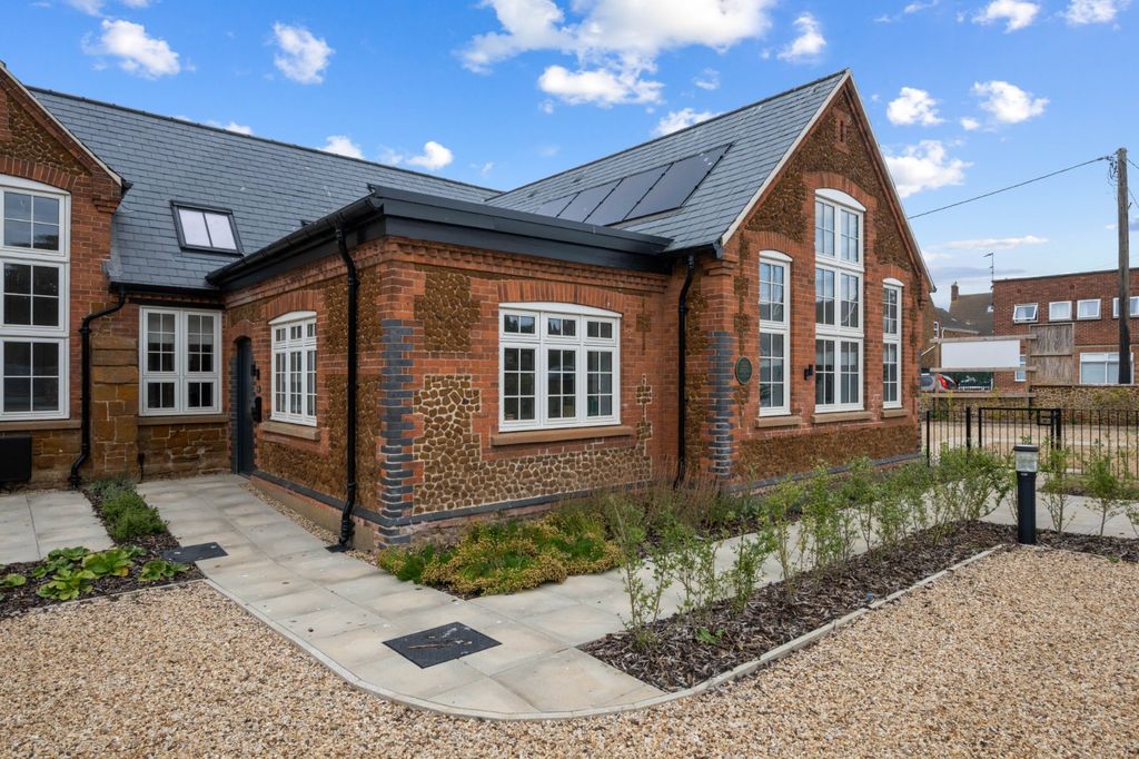 Property photo 1 of 9 Plot 3 External