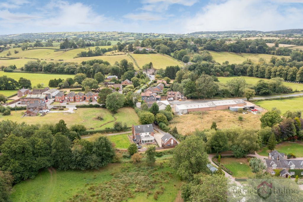 Property photo 2 of 53 Rushton Spencer-47