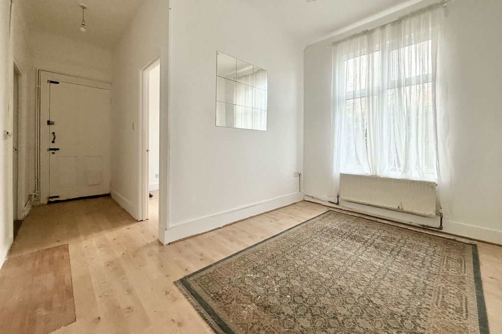 Property photo 1 of 7 1