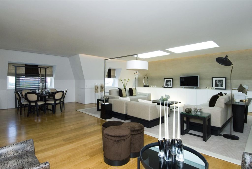 Property photo 2 of 16 Interior4.Jpg