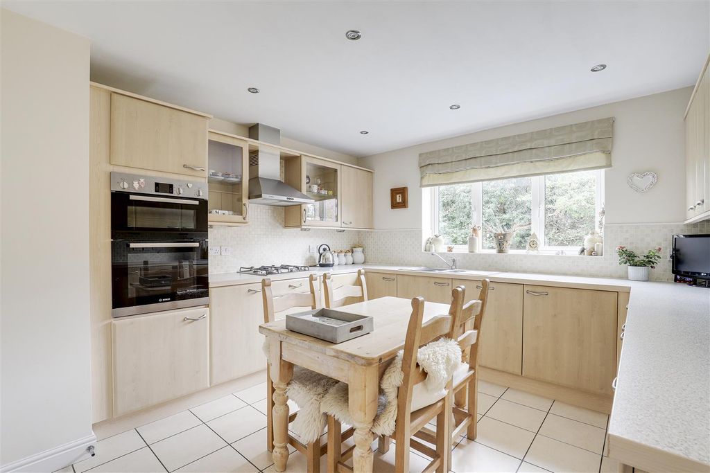 Property photo 3 of 20 2594.Jpg