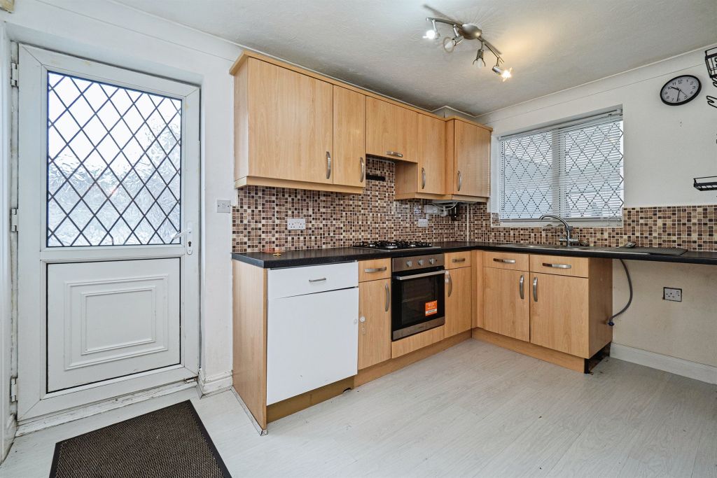 Property photo 2 of 16