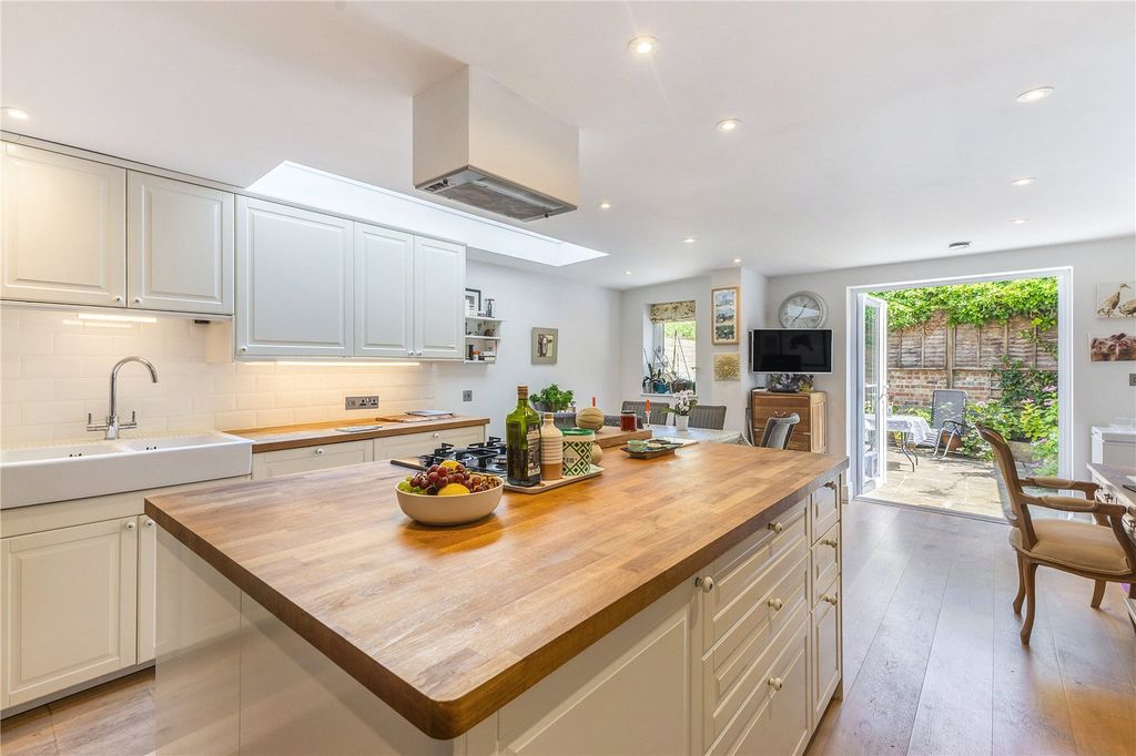 Property photo 1 of 15 Kitchen