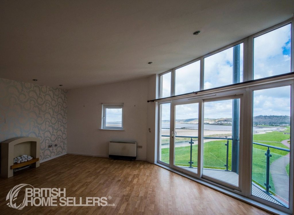 Property photo 3 of 10 Picture No. 06