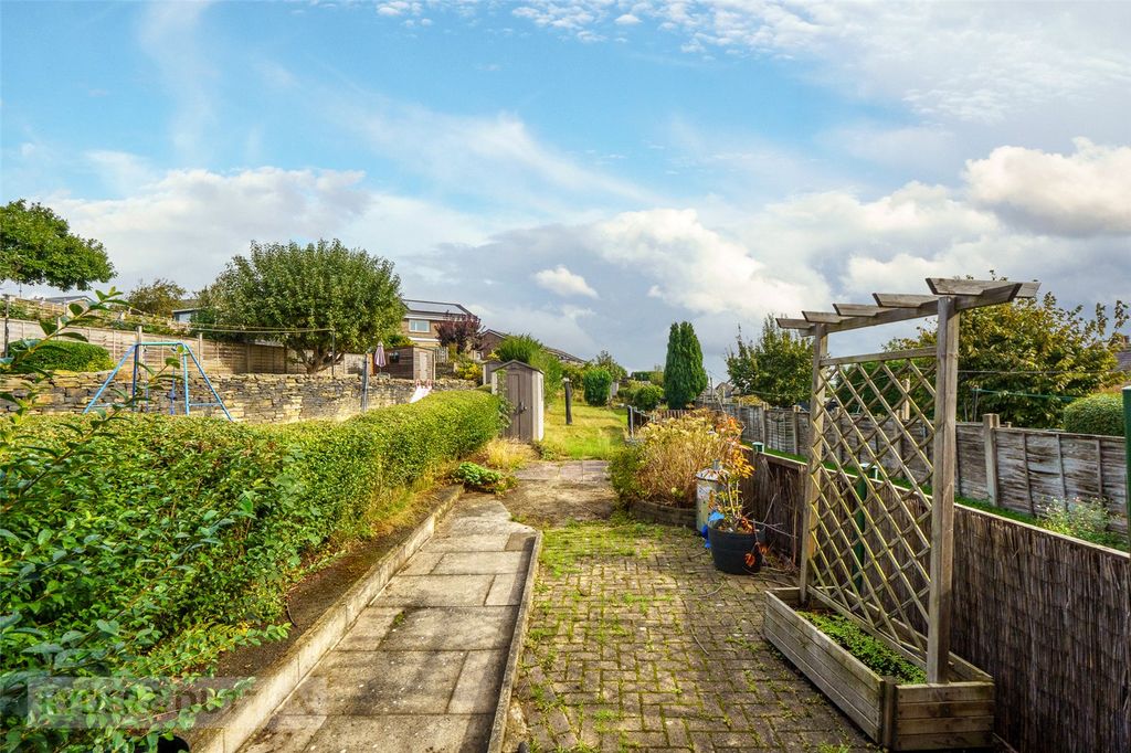 Property photo 2 of 16 Garden