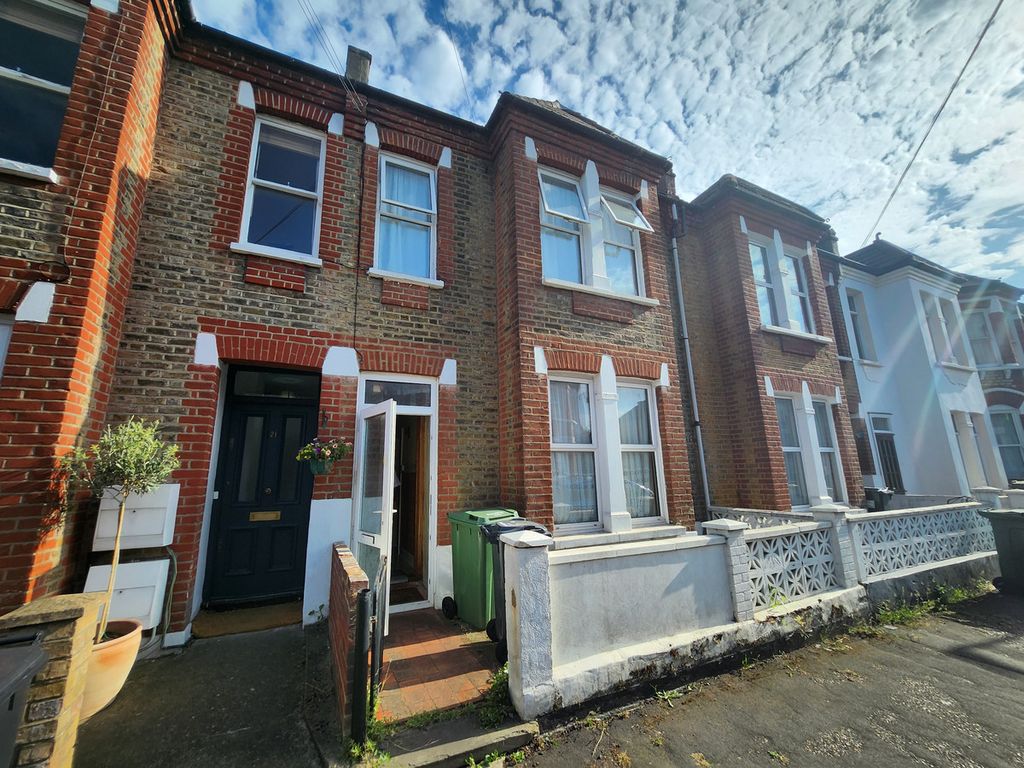 Property photo 1 of 12