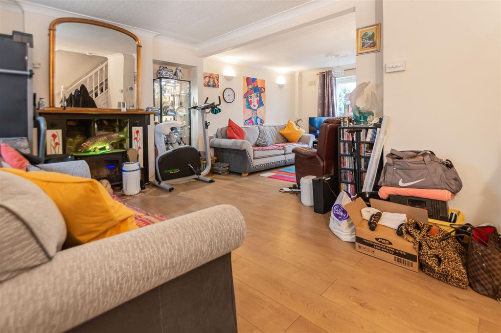 Property photo 2 of 11 21_72244.Jpg