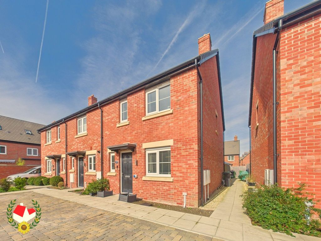 Property photo 1 of 12 Photo 11