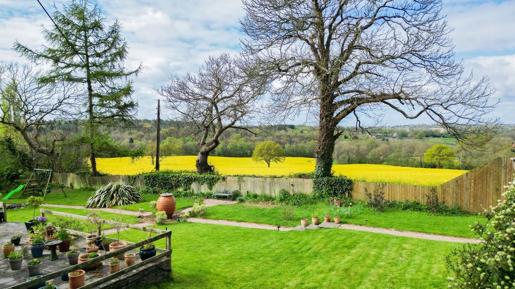 Property photo 2 of 18