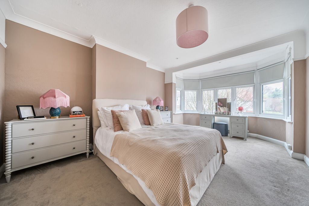 Property photo 3 of 21 1395772-3-69664B3...