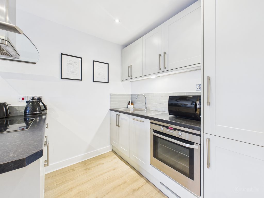 Property photo 3 of 7 Cam02119G0-Pr0520-Still005