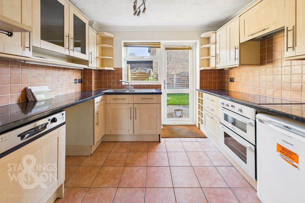 Property photo 3 of 16