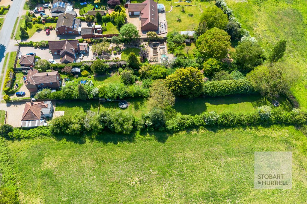 Property photo 1 of 24 Side Aerial