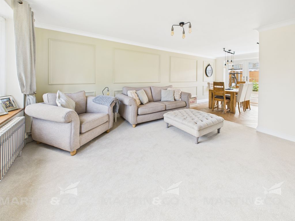 Property photo 2 of 15 Cam02406G0-Pr0501-Still005