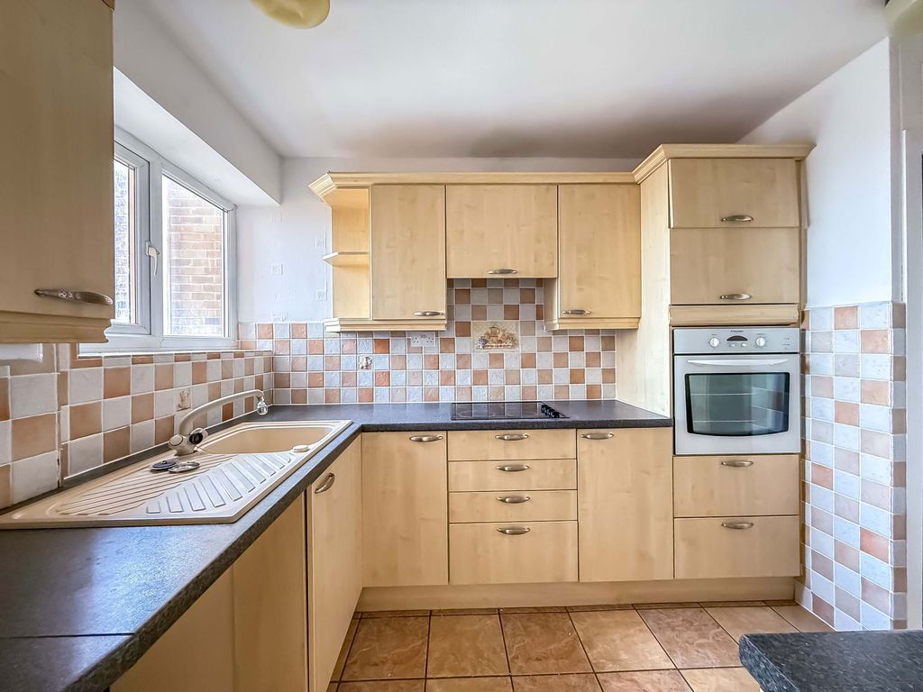 Property photo 3 of 23