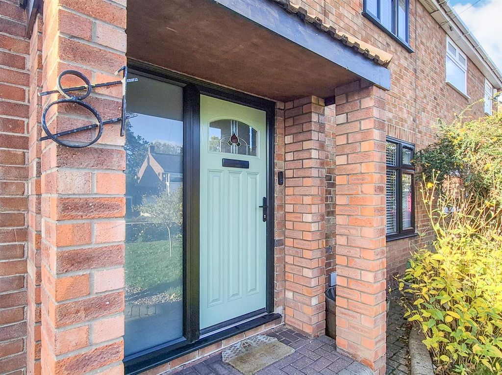Property photo 2 of 31 000 Exterior B.Jpg