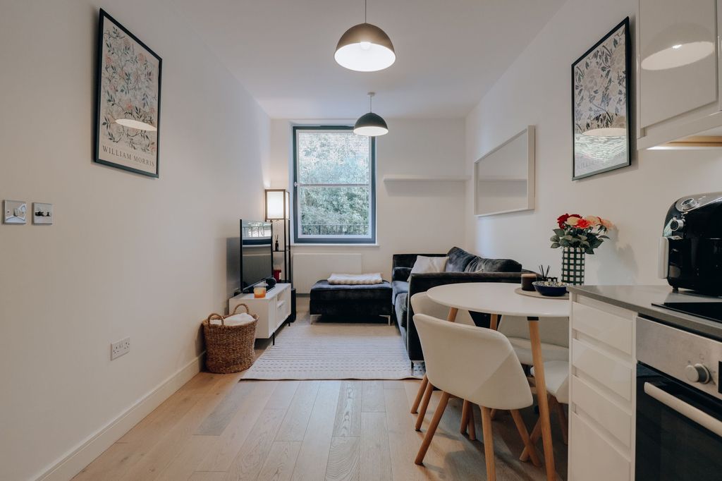 Property photo 3 of 7 Open-Plan Living Area #2