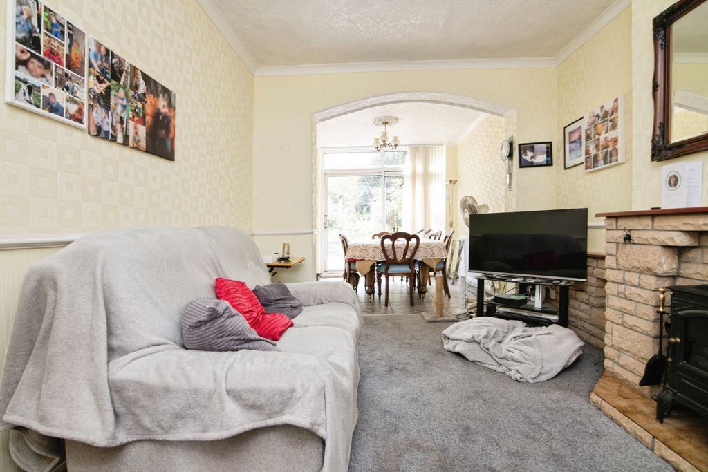 Property photo 2 of 15