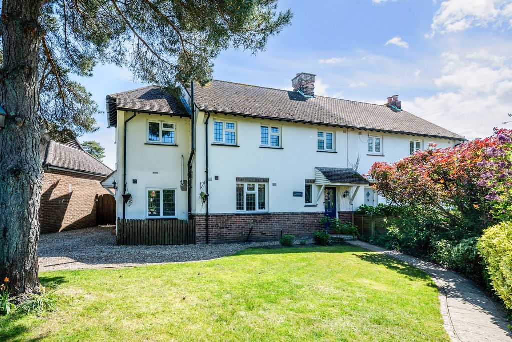 Property photo 2 of 16