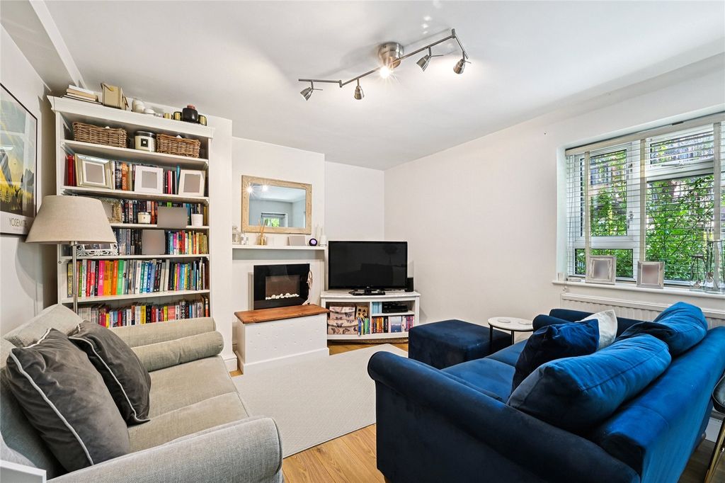 Property photo 1 of 13 Receptiom