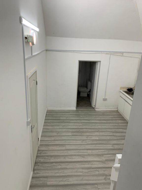 Property photo 1 of 29 Waiting Room