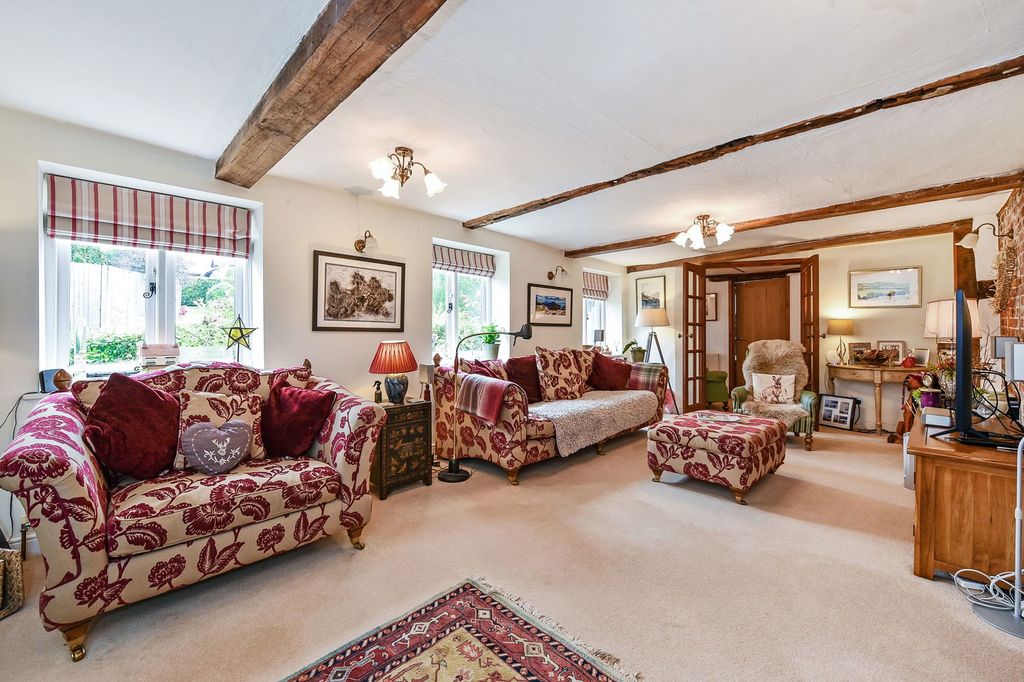 Property photo 2 of 28