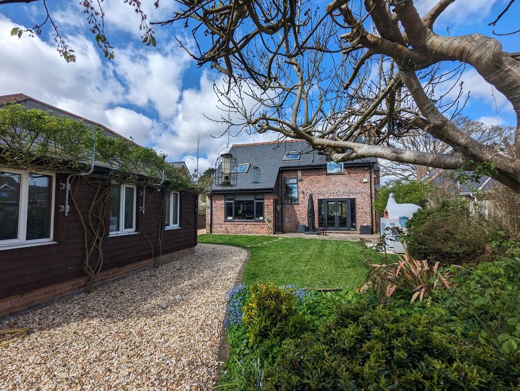 Property photo 2 of 43 Picture 2