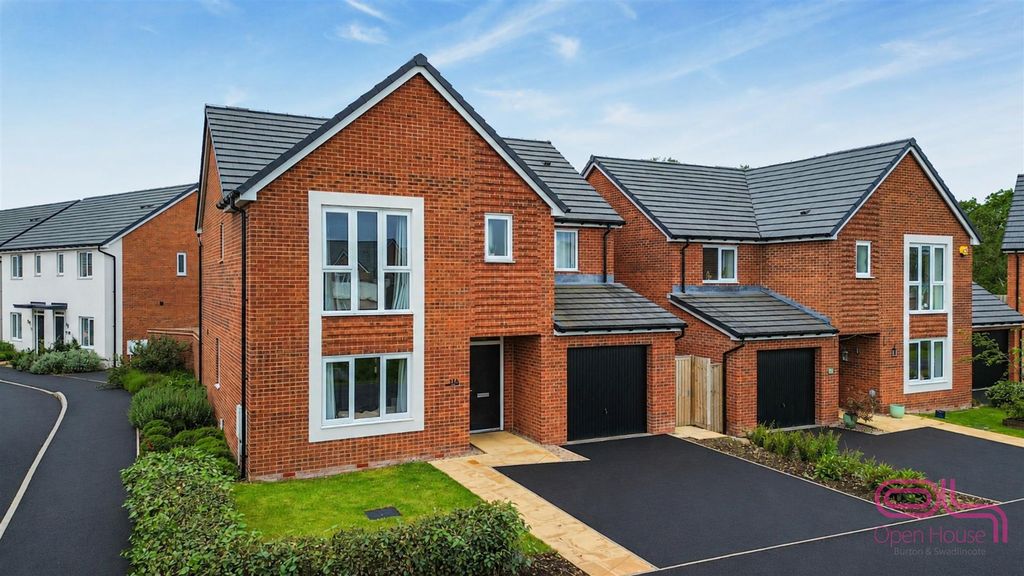 Property photo 1 of 33 Rowan Drive, Branston (63).Jpg