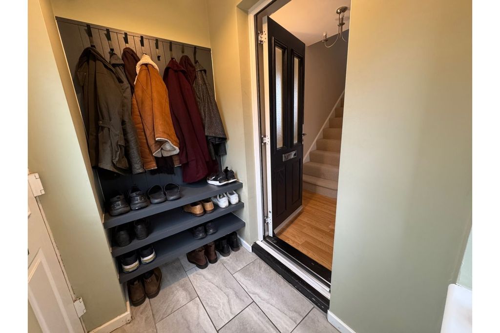 Property photo 2 of 19 Entrance Porch