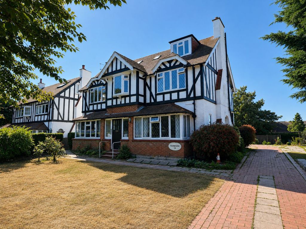 Property photo 1 of 12