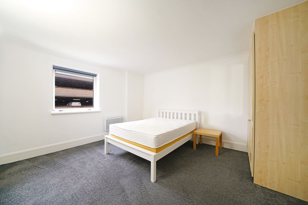 Property photo 3 of 17 Photo 4