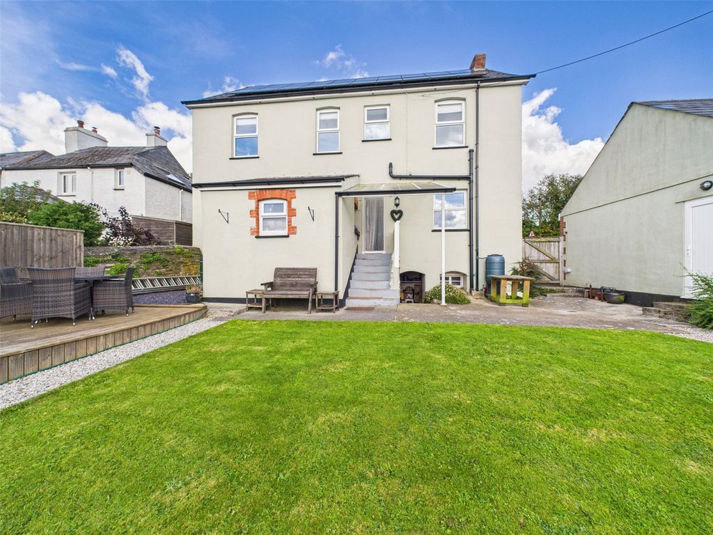 Property photo 3 of 23 Picture No. 30