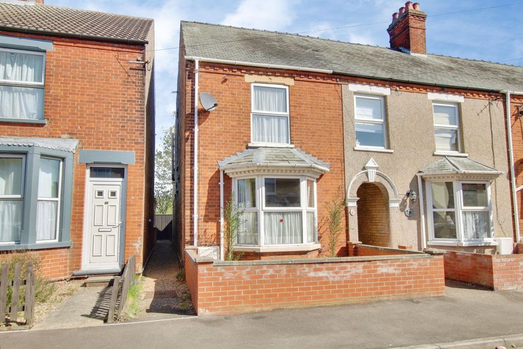 Property photo 1 of 11