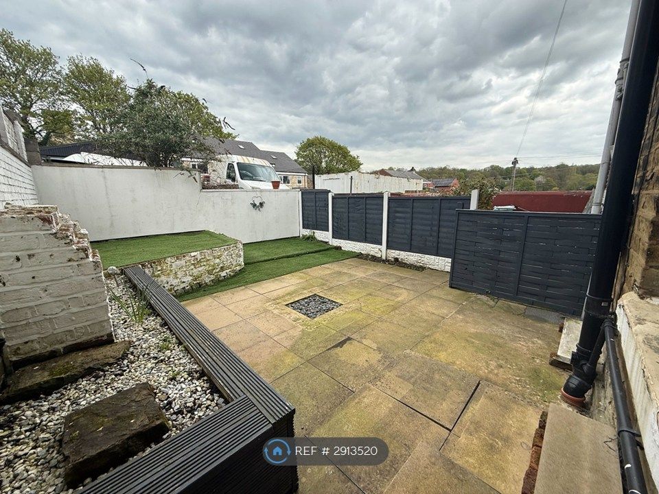 Property photo 2 of 11