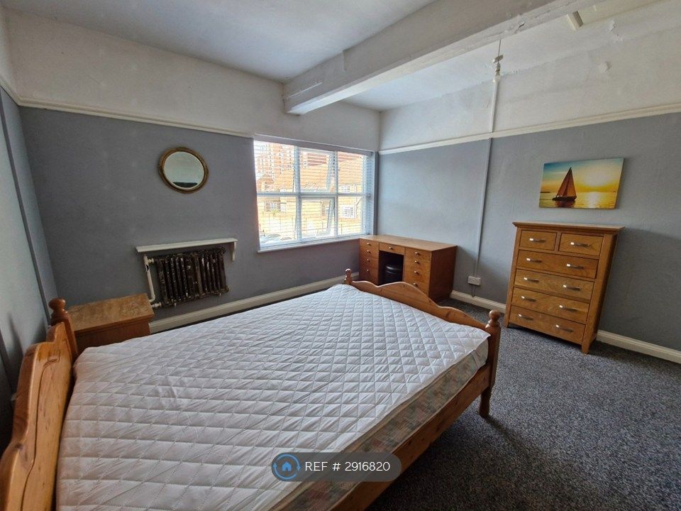Property photo 3 of 6